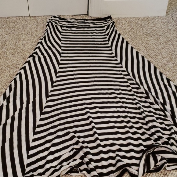 Maxi skirt - Picture 2 of 2